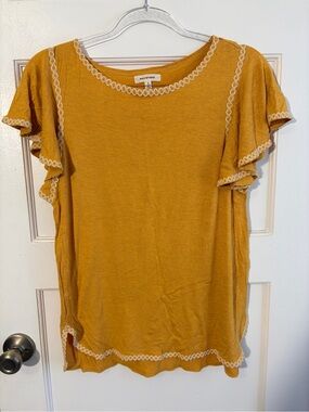 Max Studio Mustard Flutter Sleeve Tee with Cream Trim